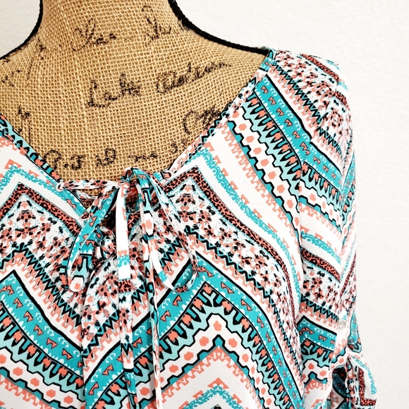 HeartSoul Tops - Heartsoul Flowy drawstring neckline chevron graphic top tunic Sm
